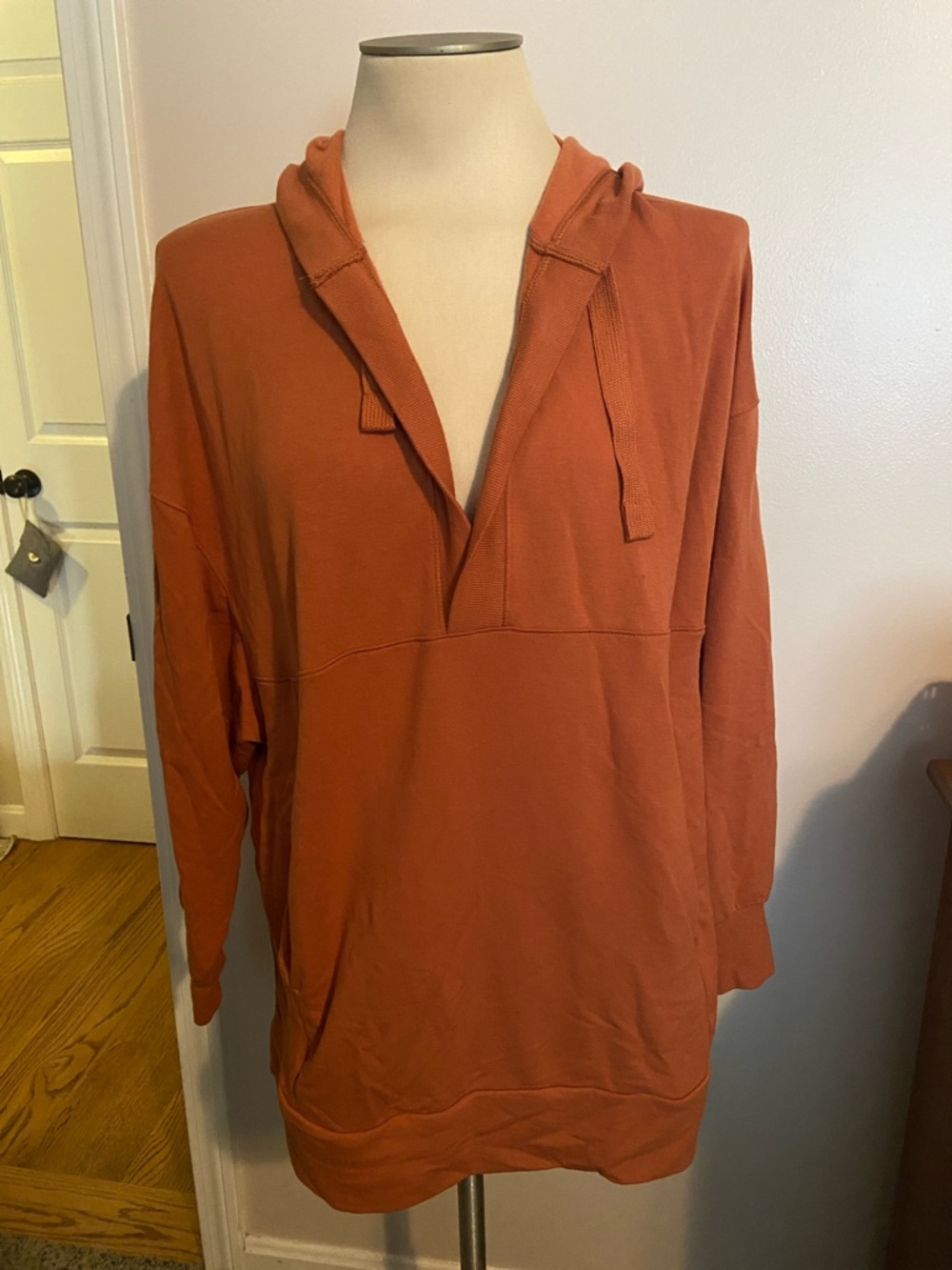 Old Navy Cozy Hooded Pullover in Rust XL